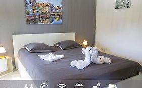 Le Cocon Appart Avec Parking Prive & Terrasse